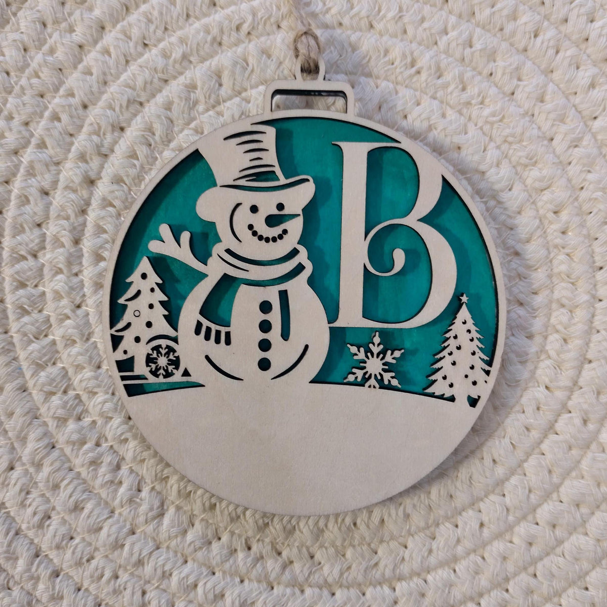 Personalized Snowman Christmas Ornament—Custom Initial Laser Cut Bauble, Wooden Xmas Tree Decoration, Gift Tag Idea - product photo 3
